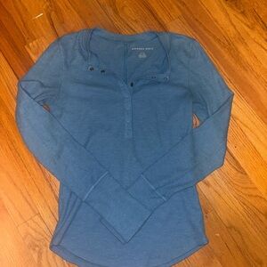 American Eagle Outfitters Long Sleeve Blue Tee